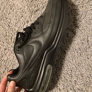 All black Nike air max